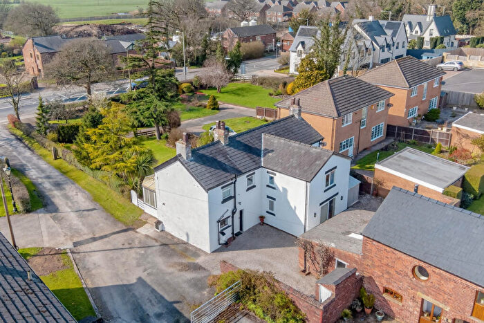 4 Bedroom Detached House For Sale In Garstang Road, Preston, PR3