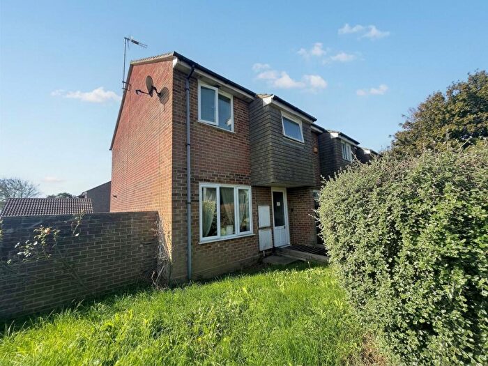 3 Bedroom End Of Terrace House For Sale In Pelham Rise, Peacehaven, BN10
