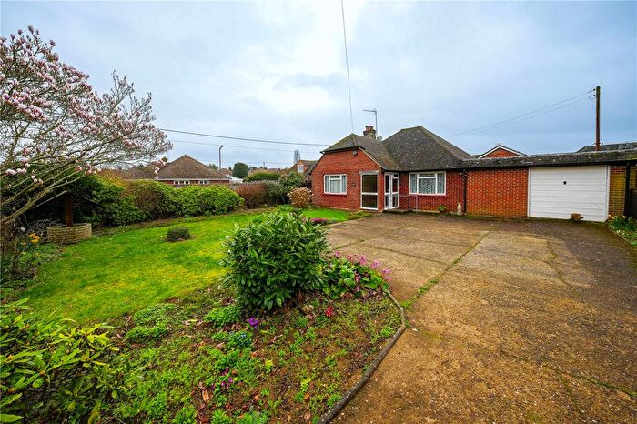 2 Bedroom Bungalow For Sale In Shepherds Way, Langley, Maidstone, ME17