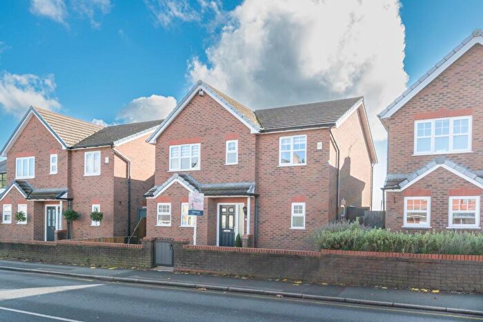 4 Bedroom Detached House For Sale In Liverpool Road South, Burscough, L40