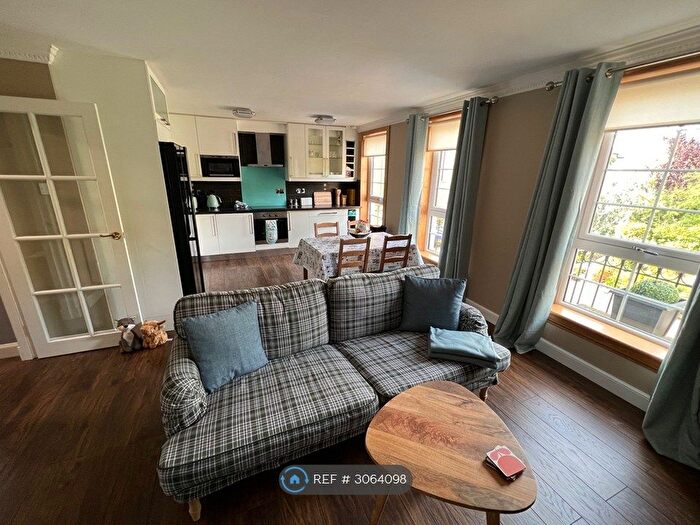 2 Bedroom Flat To Rent In Caledonian Crescent, Edinburgh, EH11