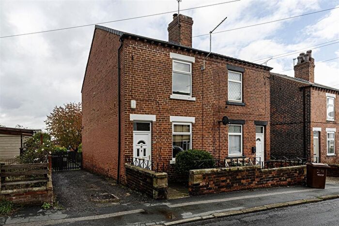 2 Bedroom Semi-Detached House For Sale In Coach Road, Outwood, Wakefield, WF1