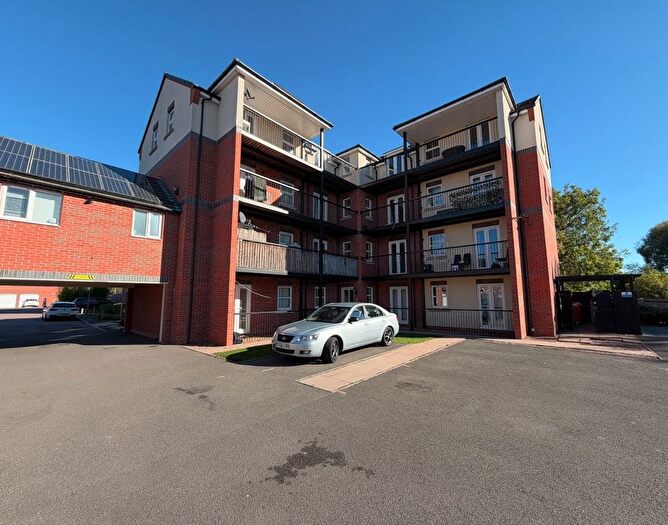 2 Bedroom Flat For Sale In Flat, Beagle Close, Off Abbey Lane, Leicester, LE4