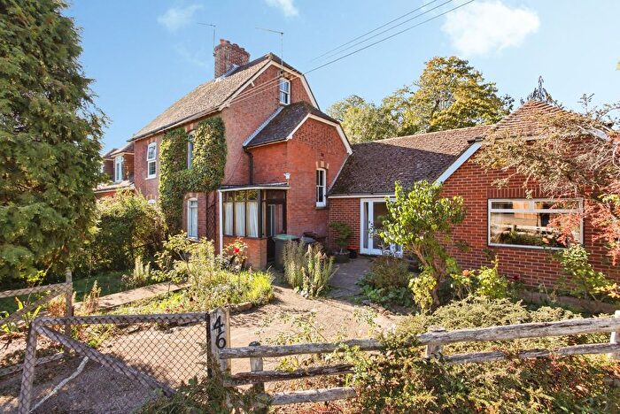 3 Bedroom Semi-Detached House For Sale In London Road, Tonbridge, Kent, TN10