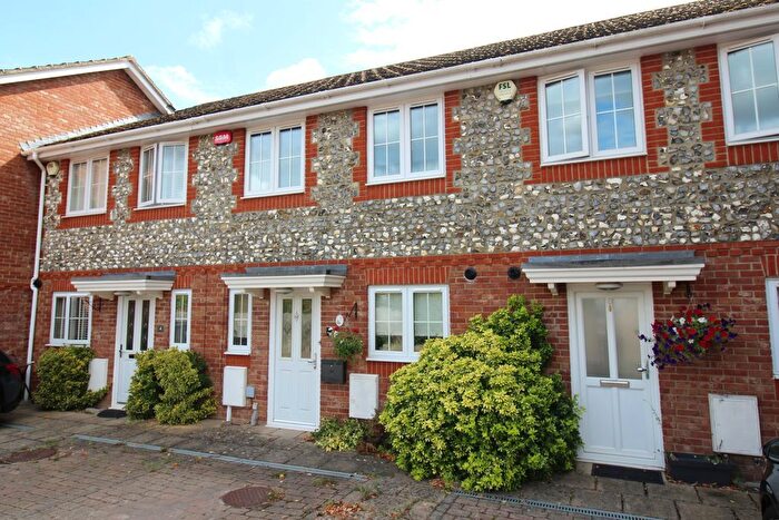 3 Bedroom Terraced House For Sale In Pippins Close, Tonbridge, TN10