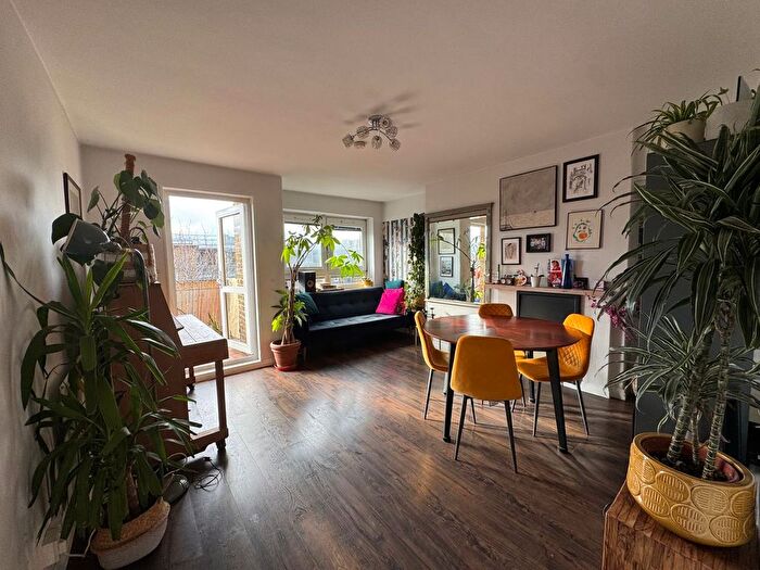 1 Bedroom Flat To Rent In Grove Street, Deptford, London, SE8