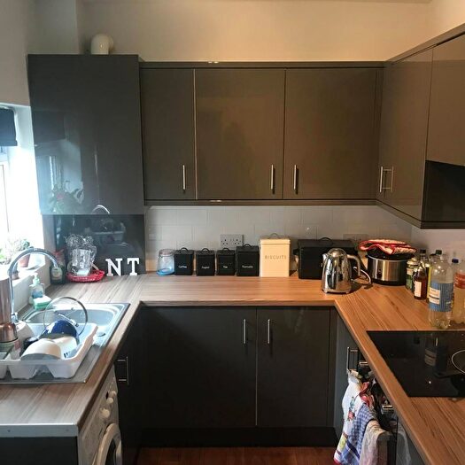 3 Bedroom Semi-Detached House To Rent In City Road, Dunkirk, Nottingham, NG7