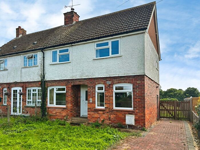 2 Bedroom Semi-Detached House For Sale In Rolvenden Road, Tenterden, TN30