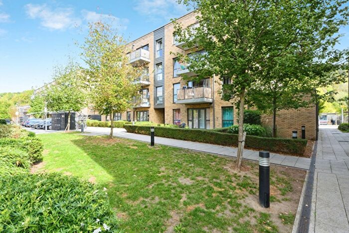 2 Bedroom Flat For Sale In Old Barn Lane, Kenley, Surrey, CR8