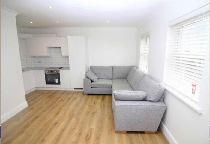 2 Bedroom Flat To Rent In Church Road, Canton, CF5
