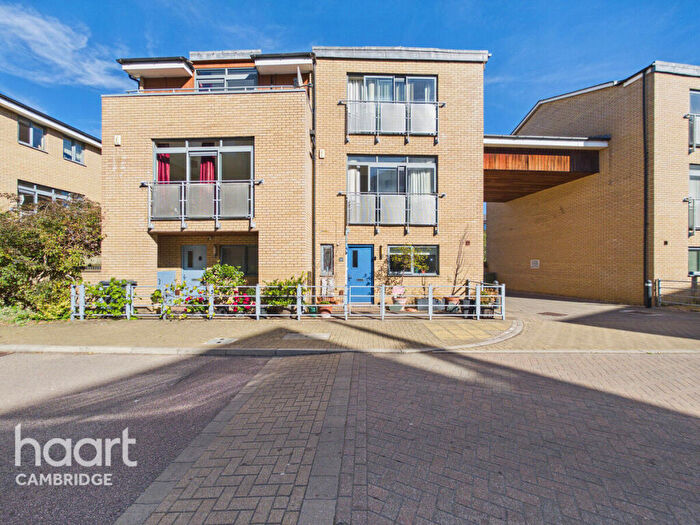 4 Bedroom Semi-Detached House For Sale In Rustat Avenue, Cambridge, CB1