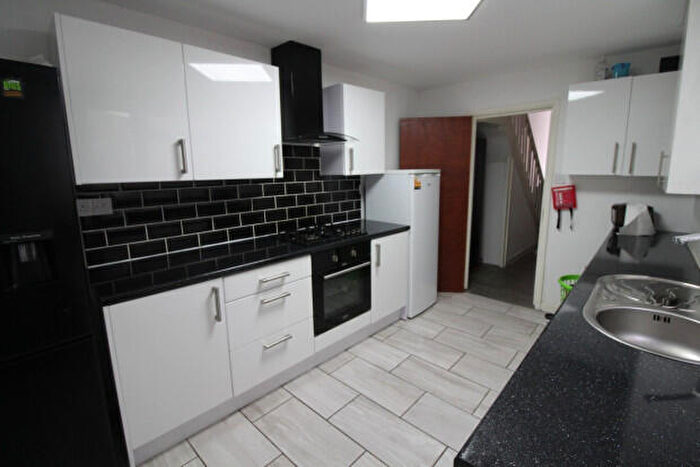 4 Bedroom Terraced House To Rent In Russell Street Cardiff, CF24