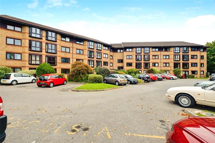 1 Bedroom Apartment For Sale In Restharrow, Bournemouth, BH1