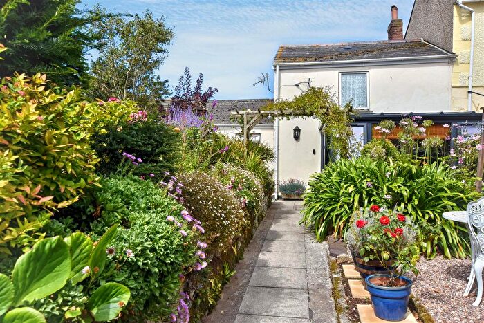 2 Bedroom End Of Terrace House For Sale In Voguebeloth, Illogan, Redruth, TR16
