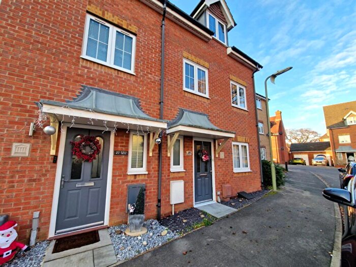 3 Bedroom Town House To Rent In Dumas Drive, Whiteley, PO15