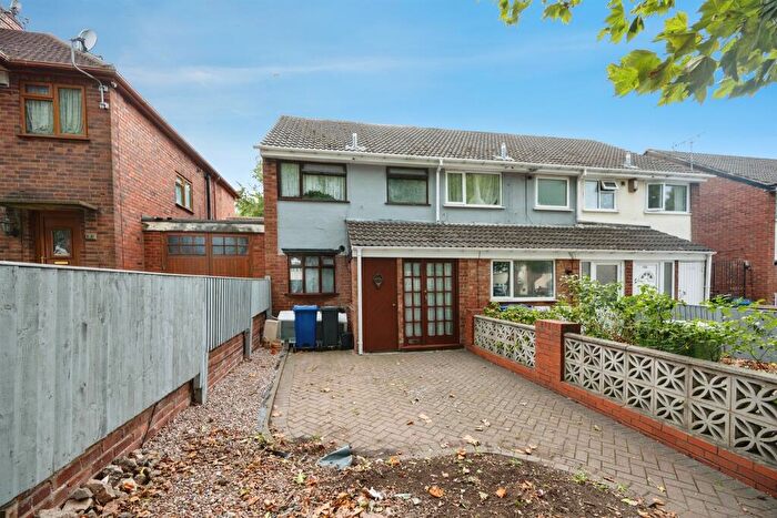 3 Bedroom End Of Terrace House For Sale In Stourbridge Road, Dudley, DY1