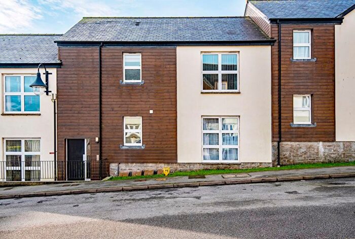 1 Bedroom Flat For Sale In Calver Close, Penryn, TR10