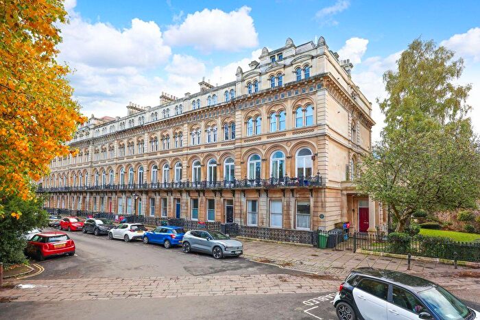 2 Bedroom Apartment For Sale In Victoria Square | Clifton, BS8