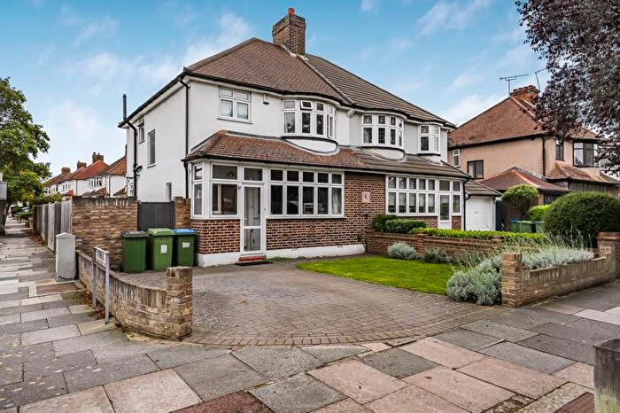 3 Bedroom Semi-Detached House For Sale In Avery Hill Road, London, SE9
