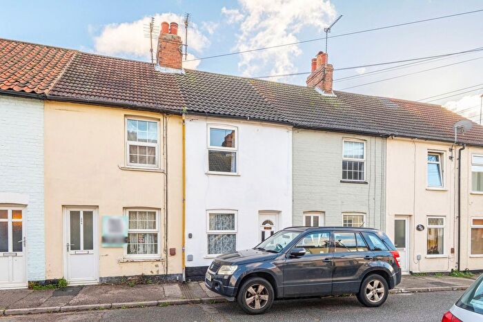 3 Bedroom Terraced House To Rent In Raglan Street, Lowestoft, NR32