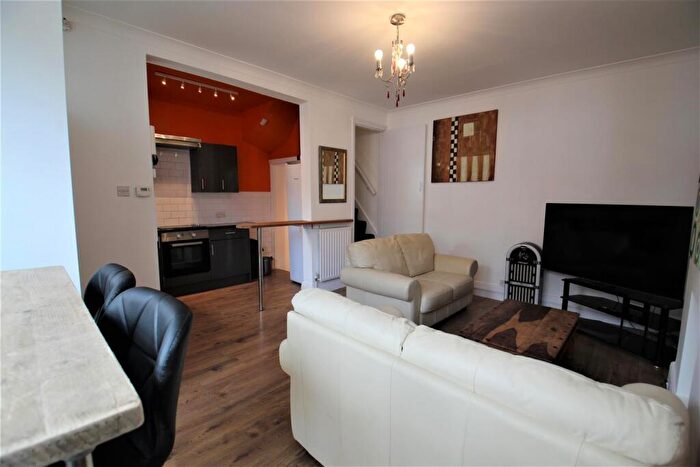 4 Bedroom Terraced House To Rent In Mayville Place, Hyde Park, Leeds, West Yorkshire, LS6