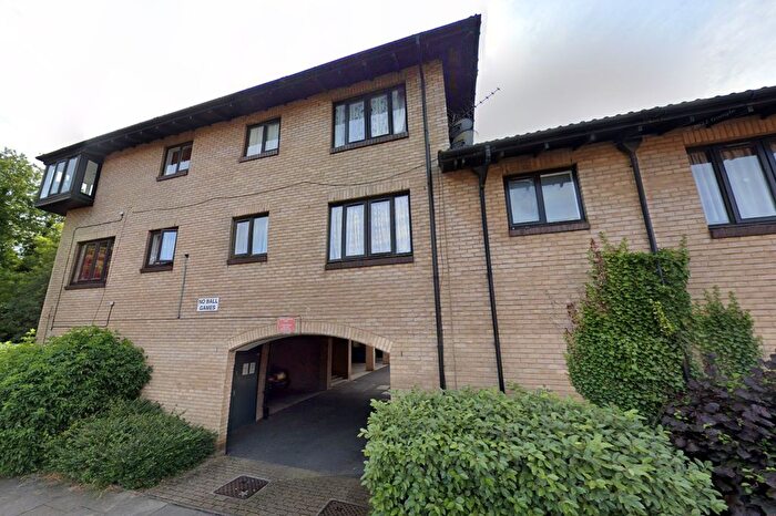 1 Bedroom Property To Rent In Pointer Close, London, SE28