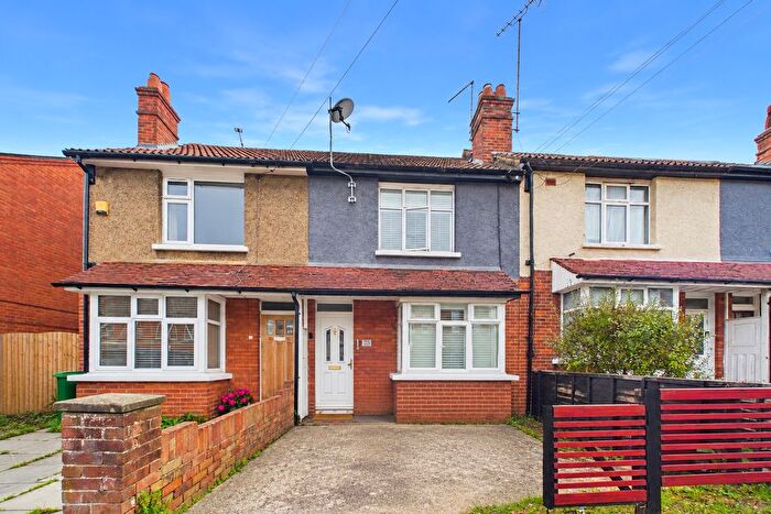 3 Bedroom Terraced House For Sale In St. Georges Road, Reading, Berkshire, RG30
