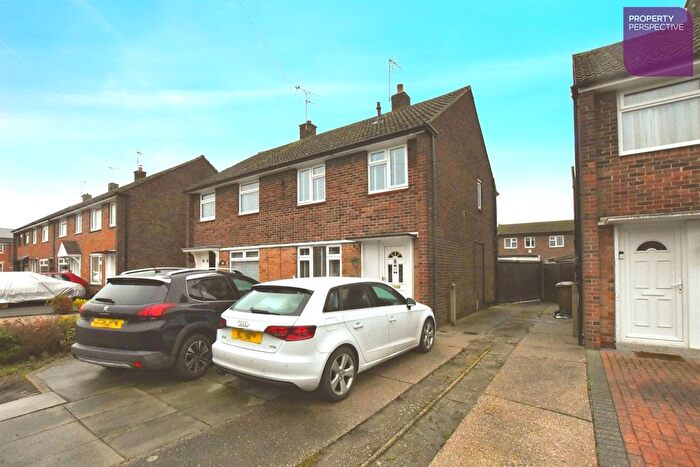 2 Bedroom Semi-Detached House For Sale In Falmouth Road, DE24