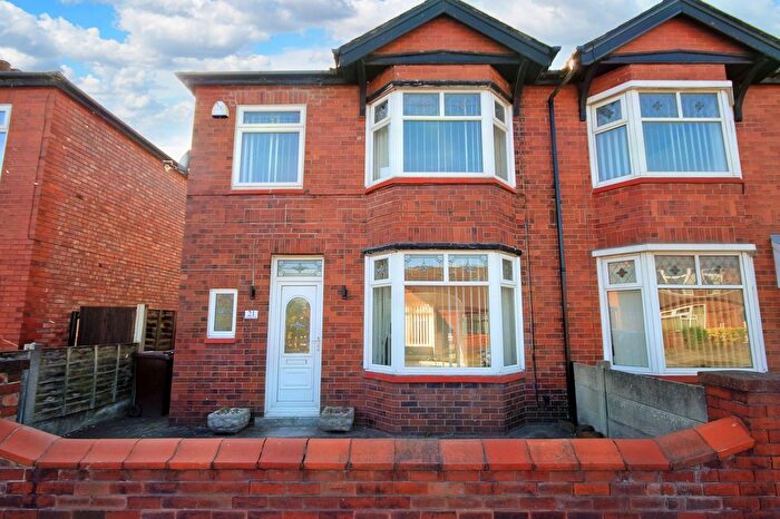 3 Bedroom Semi-Detached House To Rent In Ladysmith Avenue, Ashton-In-Makerfield, WN4