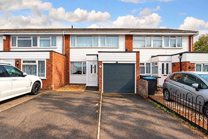3 Bedroom Terraced House For Sale In Catherine Close, Hemel Hempstead, HP2
