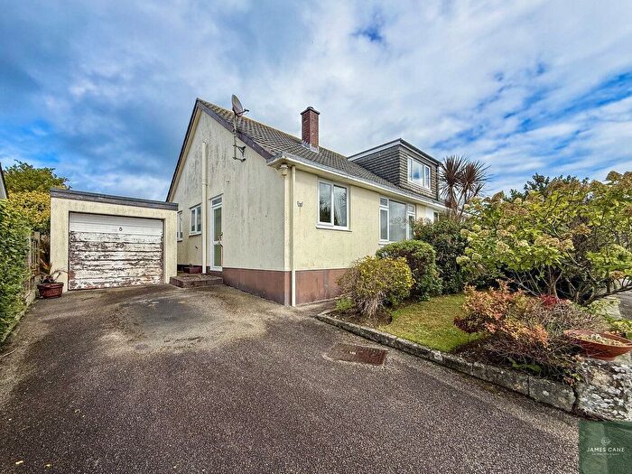 3 Bedroom Semi-Detached Bungalow For Sale In Lewman Close, Probus, TR2