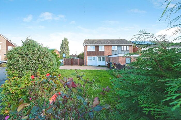 3 Bedroom Semi-Detached House For Sale In The Woodlands, Melbourne, Derby, DE73