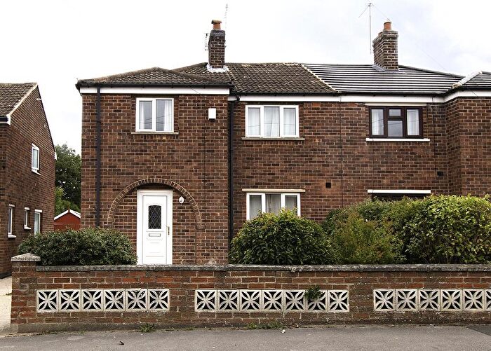 4 Bedroom Semi-Detached House To Rent In Shields Crescent, Derby, DE74