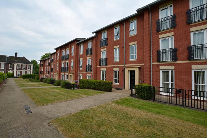 2 Bedroom Flat To Rent In Lowbridge Walk, Claremont, Bilston, WV14