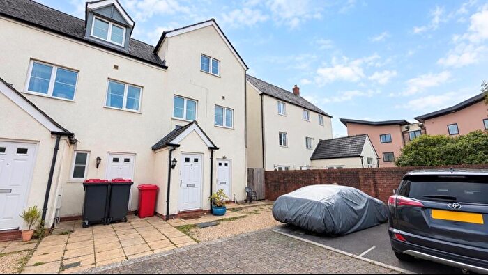 3 Bedroom Maisonette To Rent In Lapwing Close, Portishead, BS20