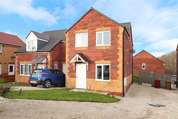 3 Bedroom Semi-Detached House To Rent In Masefield Place, Holmewood, S42