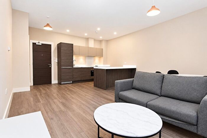 1 Bedroom Flat To Rent In Greenleigh Court Pudsey, Pudsey, LS28