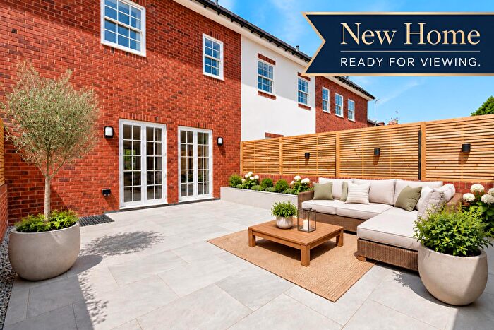 4 Bedroom Town House For Sale In The Mellows, Chapel Street, Warwick, CV34