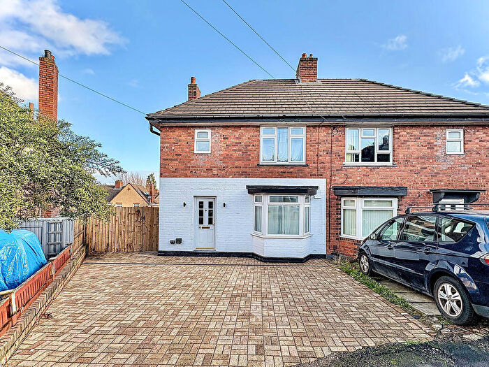 3 Bedroom Semi-Detached House To Rent In Limes Road, Dudley, West Midlands, DY1