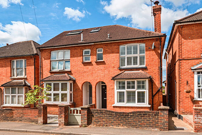 3 Bedroom Semi-Detached House For Sale In Manor Road, Guildford, GU2