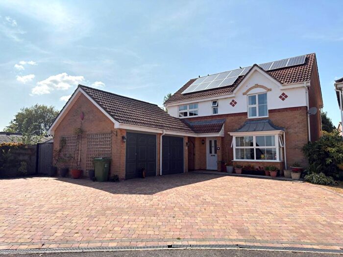 4 Bedroom Detached House For Sale In Manor Park, Pawlett, TA6