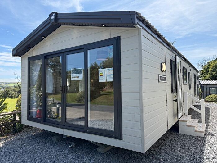 2 Bedroom Lodge For Sale In Devonshire Drive, Tenby, SA70