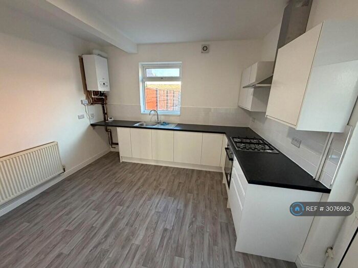 4 Bedroom Terraced House To Rent In Edleston Road, Crewe, CW2