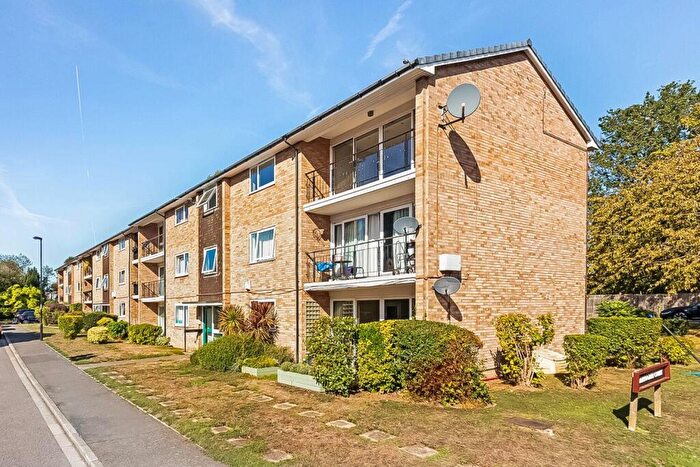 3 Bedroom Flat For Sale In Droitwich Close, London, SE26