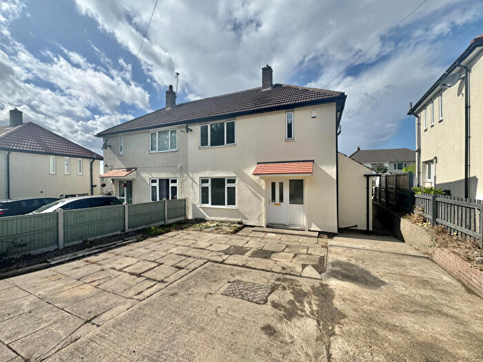 2 Bedroom Semi-Detached House For Sale In Swarcliffe Drive, Leeds, West Yorkshire, LS14