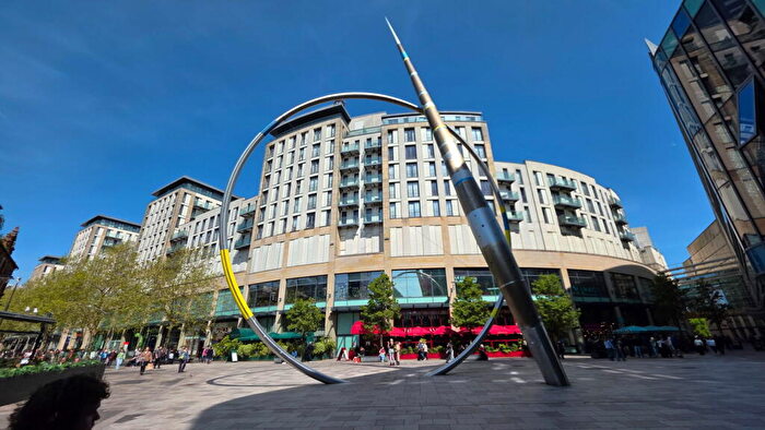 2 Bedroom Apartment For Sale In The Hayes, Cardiff, CF10