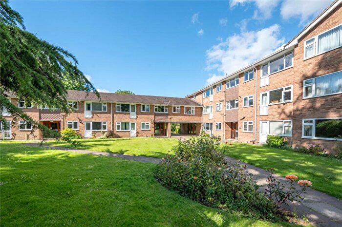 1 Bedroom Apartment To Rent In Cumberland Court, Carlisle Avenue, St. Albans, Hertfordshire, AL3