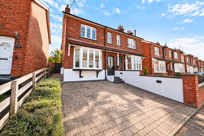 3 Bedroom Semi-Detached House For Sale In Letchmore Road, Stevenage, SG1