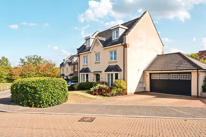 5 Bedroom Detached House For Sale In The Cobbs, Hartley Wintney, RG27
