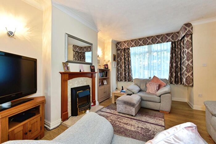 2 Bedroom Semi-Detached House For Sale In Cat Lane, Sheffield, S2